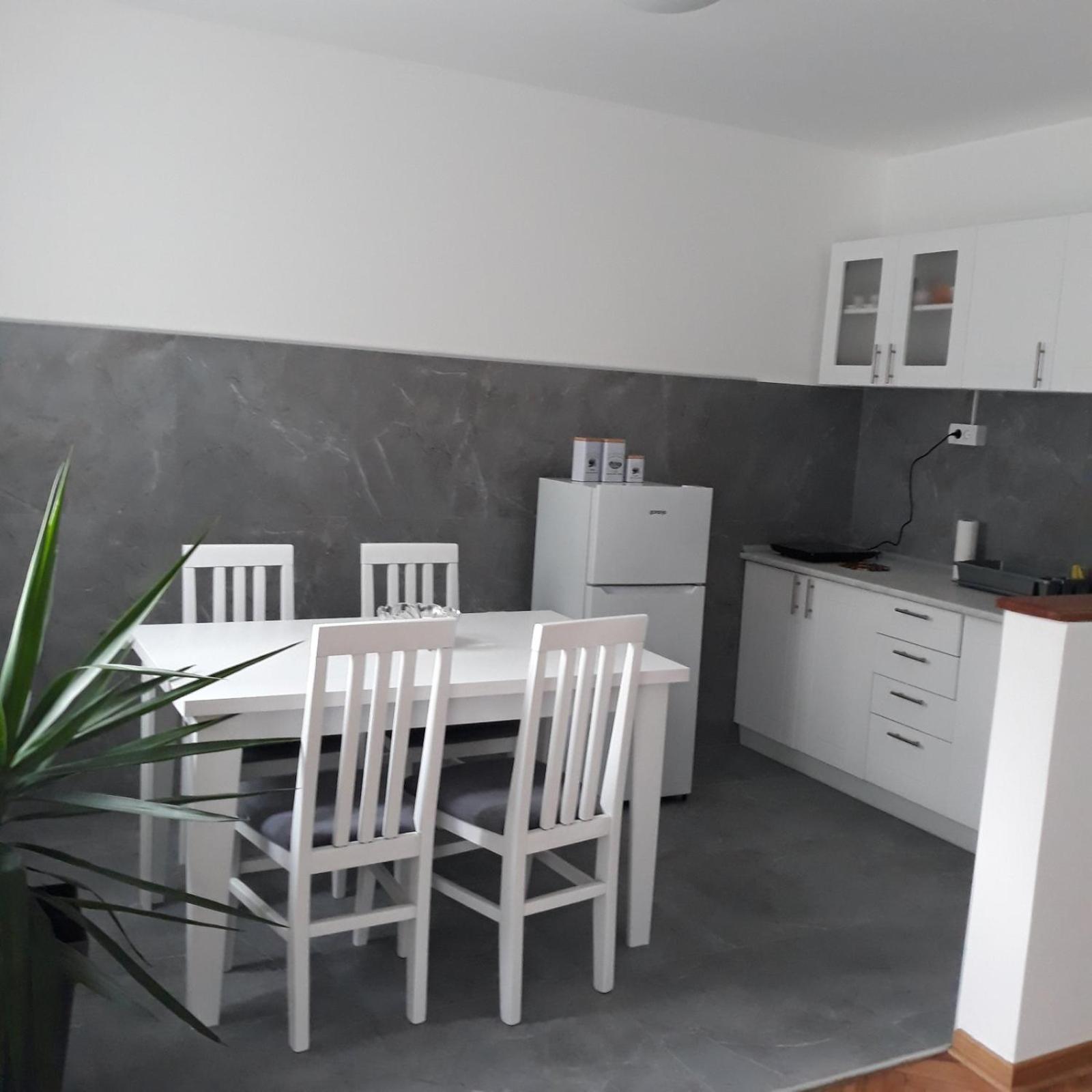 Apartment Holiday Vrnjačka Banja Exteriér fotografie